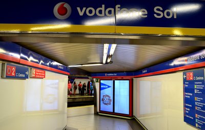 Linie 2 Vodafone in Madrid - Vodafone Sol 